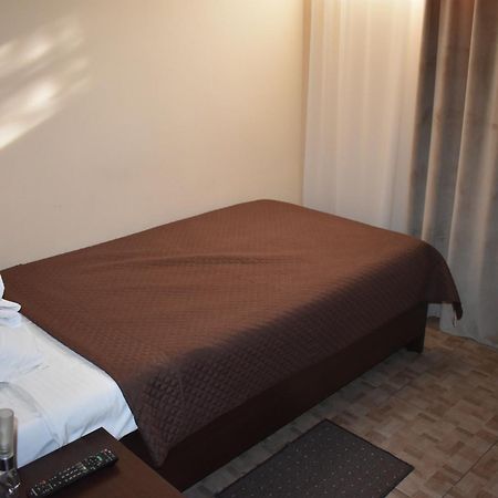 Garni Hotel Lion Jagodina Esterno foto