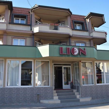 Garni Hotel Lion Jagodina Esterno foto