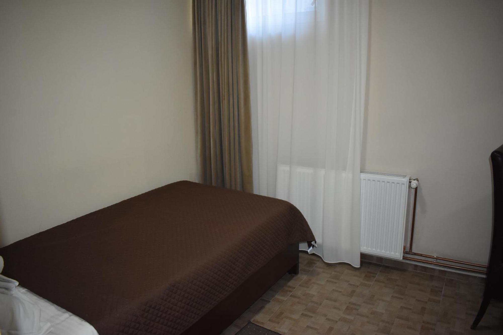 Garni Hotel Lion Jagodina Esterno foto