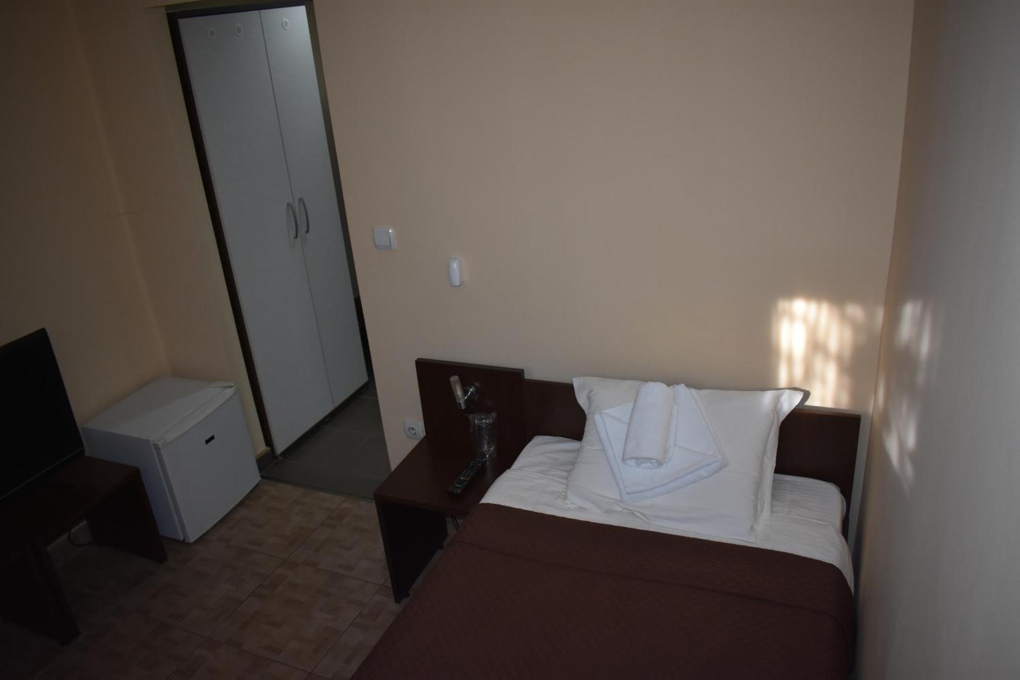 Garni Hotel Lion Jagodina Esterno foto