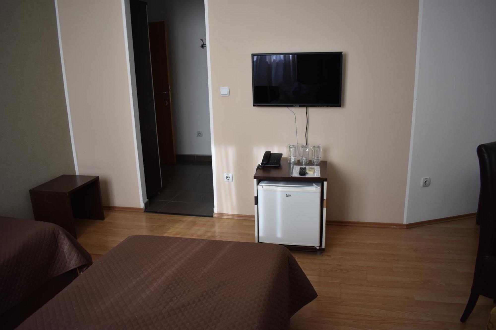 Garni Hotel Lion Jagodina Esterno foto